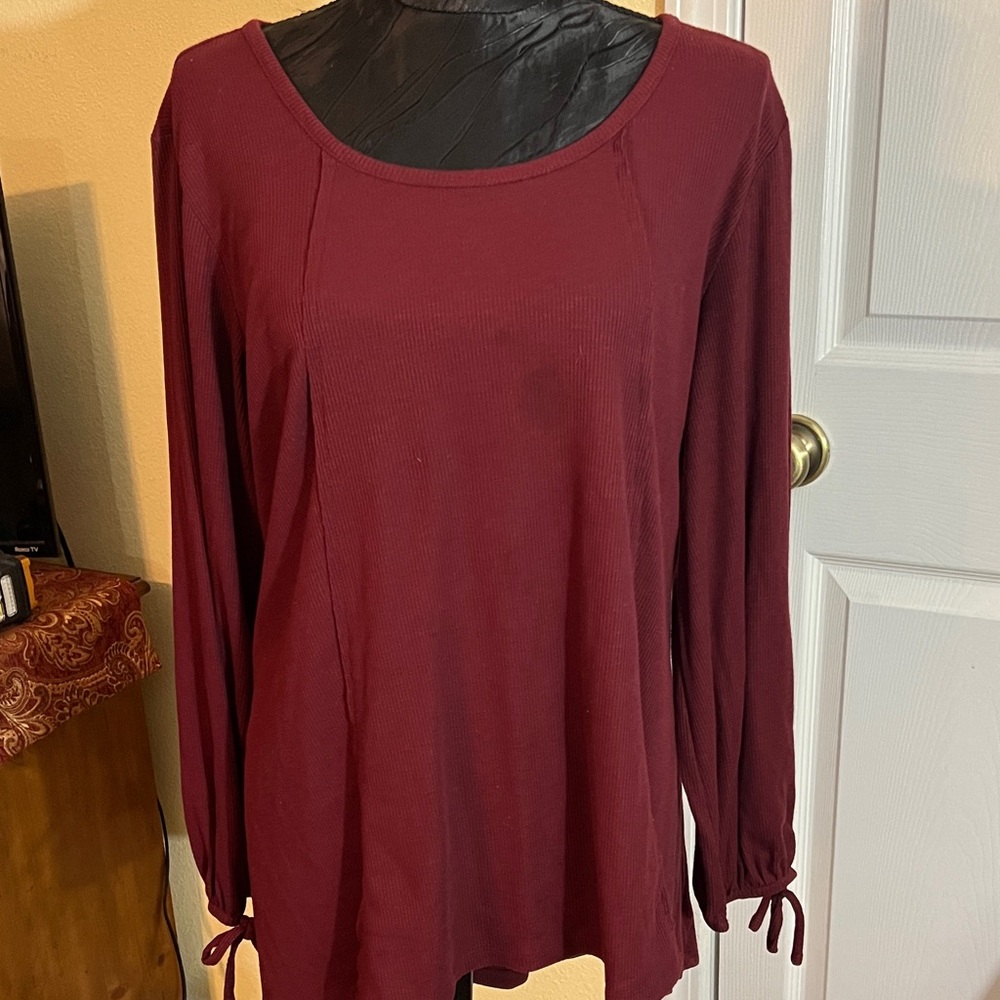 Chic Long Sleeve Top in Rich Burgundy